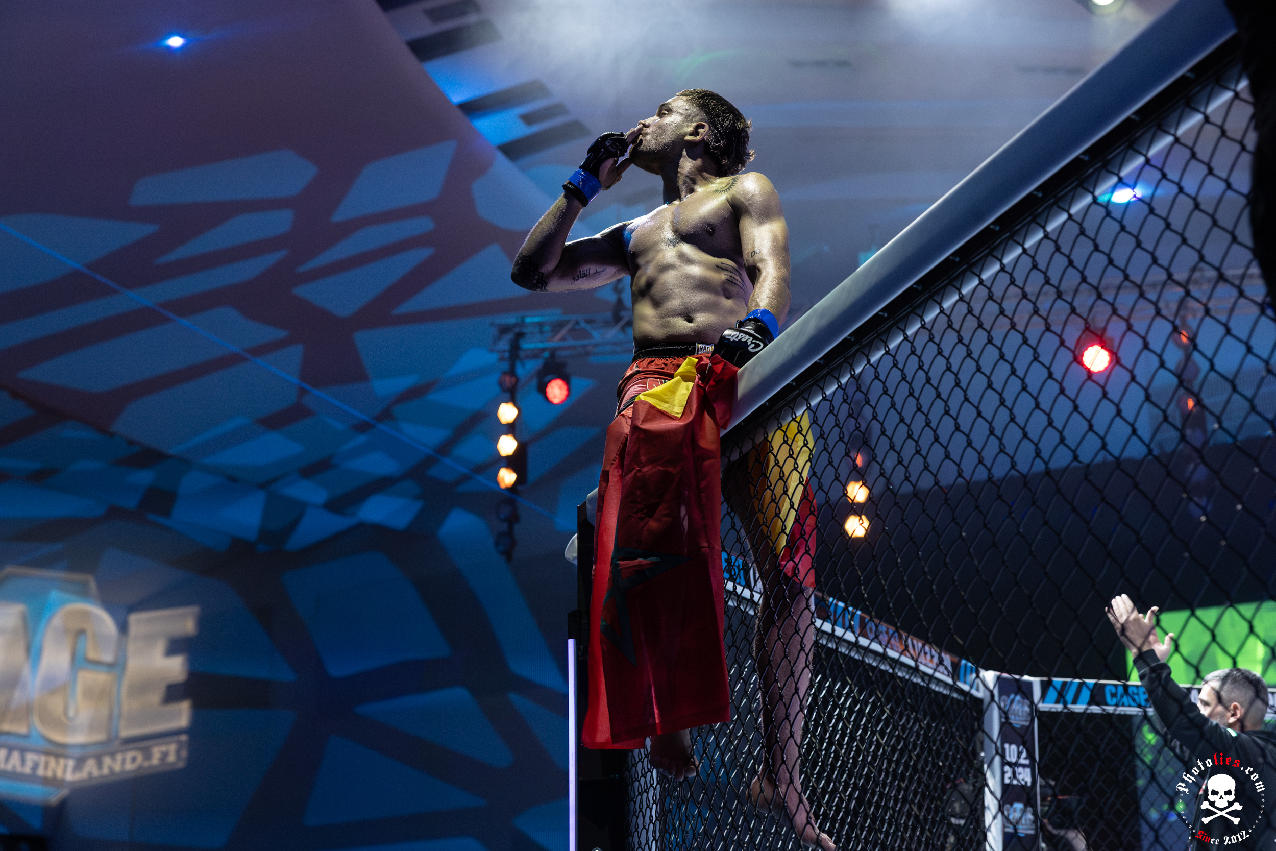 MOUZID vs NIKO AIKONEN – CAGE 60