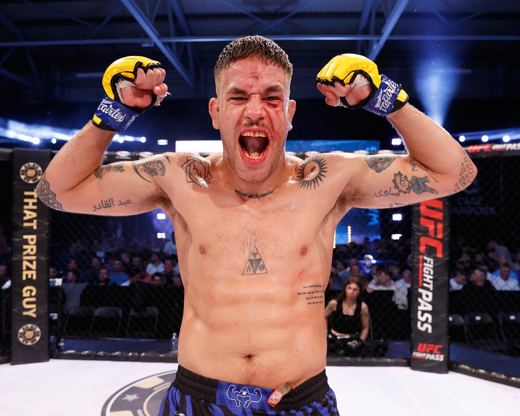 Manuel “Mouzid” del Valle brilla en Cage Warriors 194 con victoria contundente sobre Stephen Costello